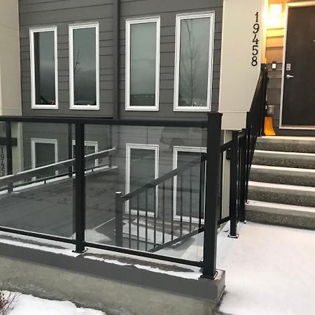 Home Sweet Condo Calgary Ngoại thất bức ảnh