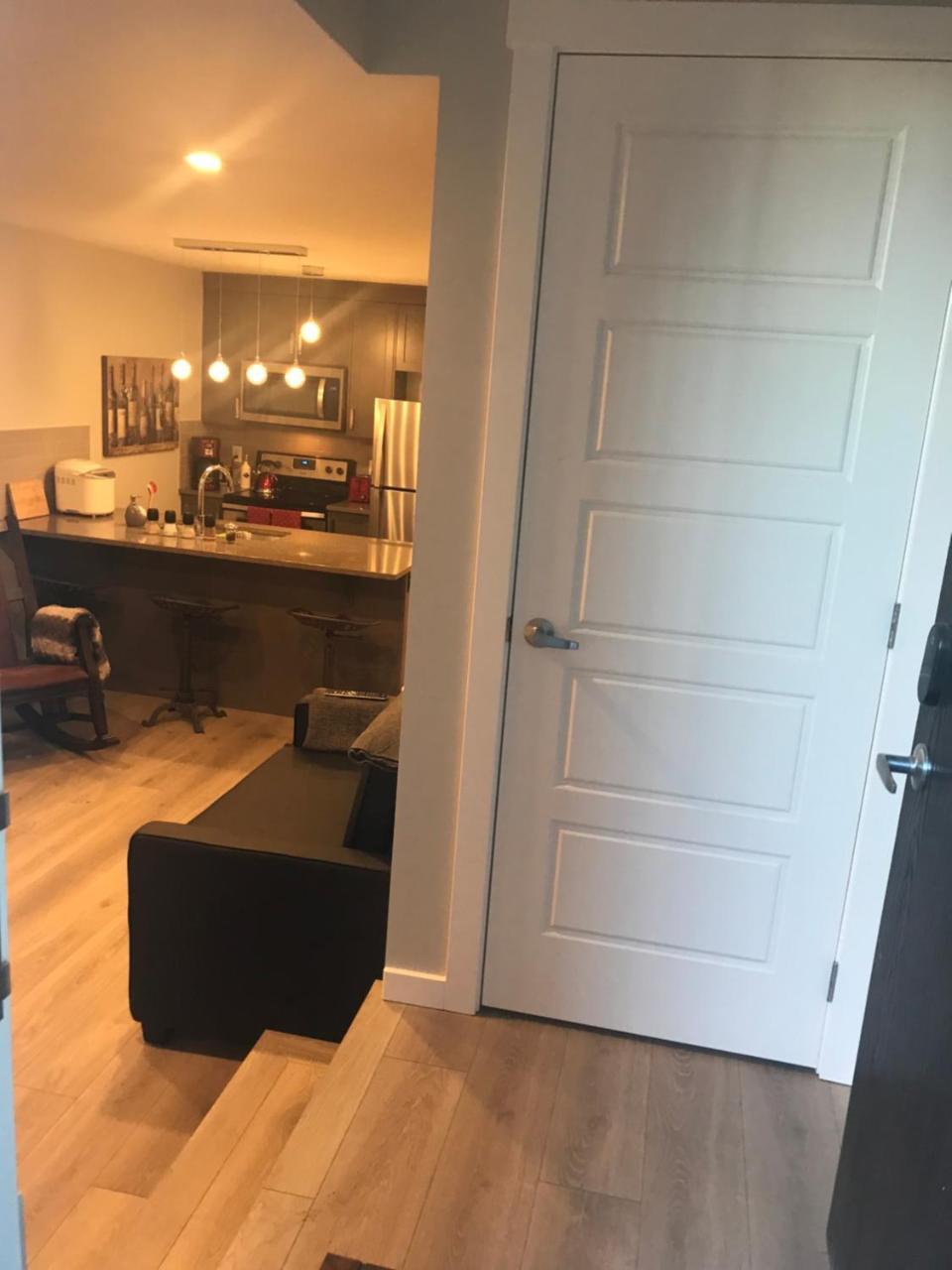 Home Sweet Condo Calgary Ngoại thất bức ảnh